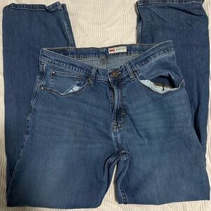 Wrangler Relaxed Fit Blue Jeans